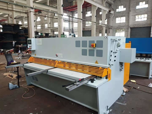 macchina di taglio idraulica del taglio di CNC della macchina della stampa di 12mm per il taglio del metallo del ferro