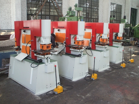 Il lavoratore idraulico Q35y-20 del ferro inclina la perforazione ovale del foro del quadrato rotondo d'acciaio